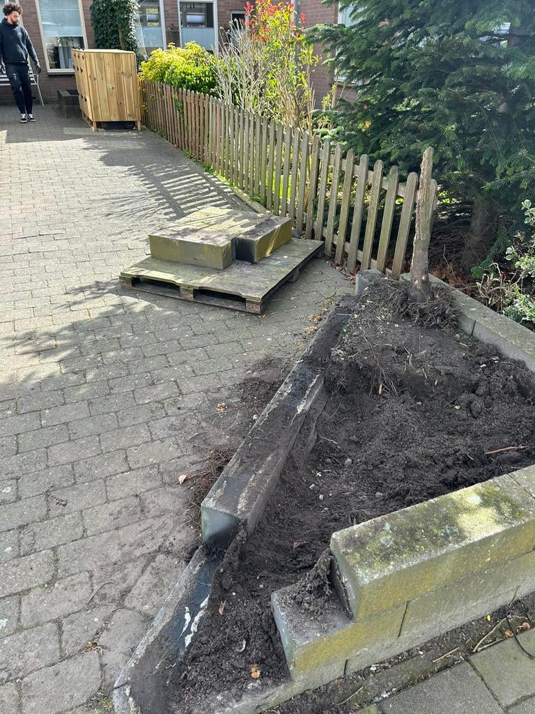 Gratis af te halen antraciet stapel blok 60x15x15, Ophalen of Verzenden, Beton, Minder dan 5 m², Overige typen