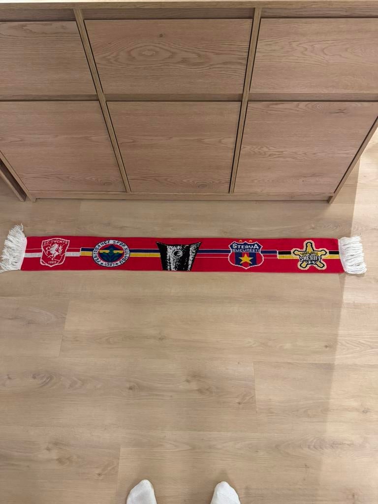 Fc Twente sjaal, Verzamelen, Sportartikelen en Voetbal, Ophalen of Verzenden, Zo goed als nieuw, F.C. Twente, Vaantje of Sjaal
