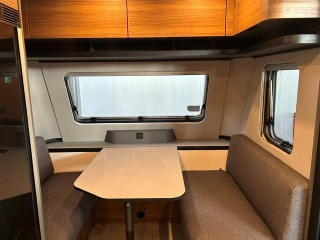 Eriba Novaline 442 2026, Schokbreker, Overige typen, Standaardzit, Bedrijf