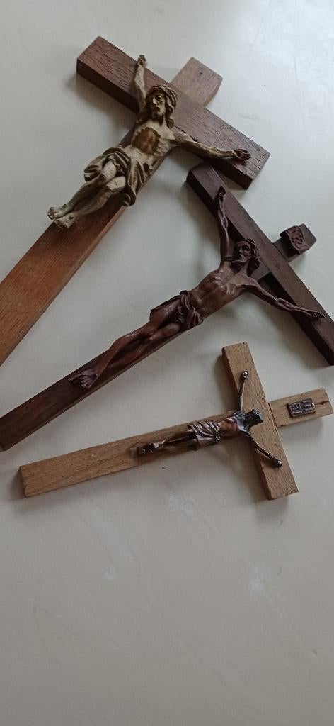 3 Prachtige grote houten kruizen met Jezus., Ophalen of Verzenden, Zo goed als nieuw, Beeld(je)