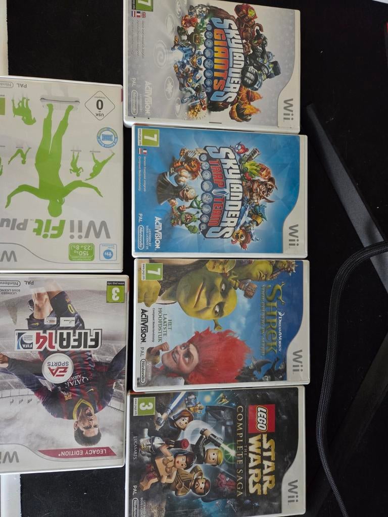 Wii spelletjes - Skylanders, FIFA, Shrek, Lego Star Wars, Ophalen of Verzenden