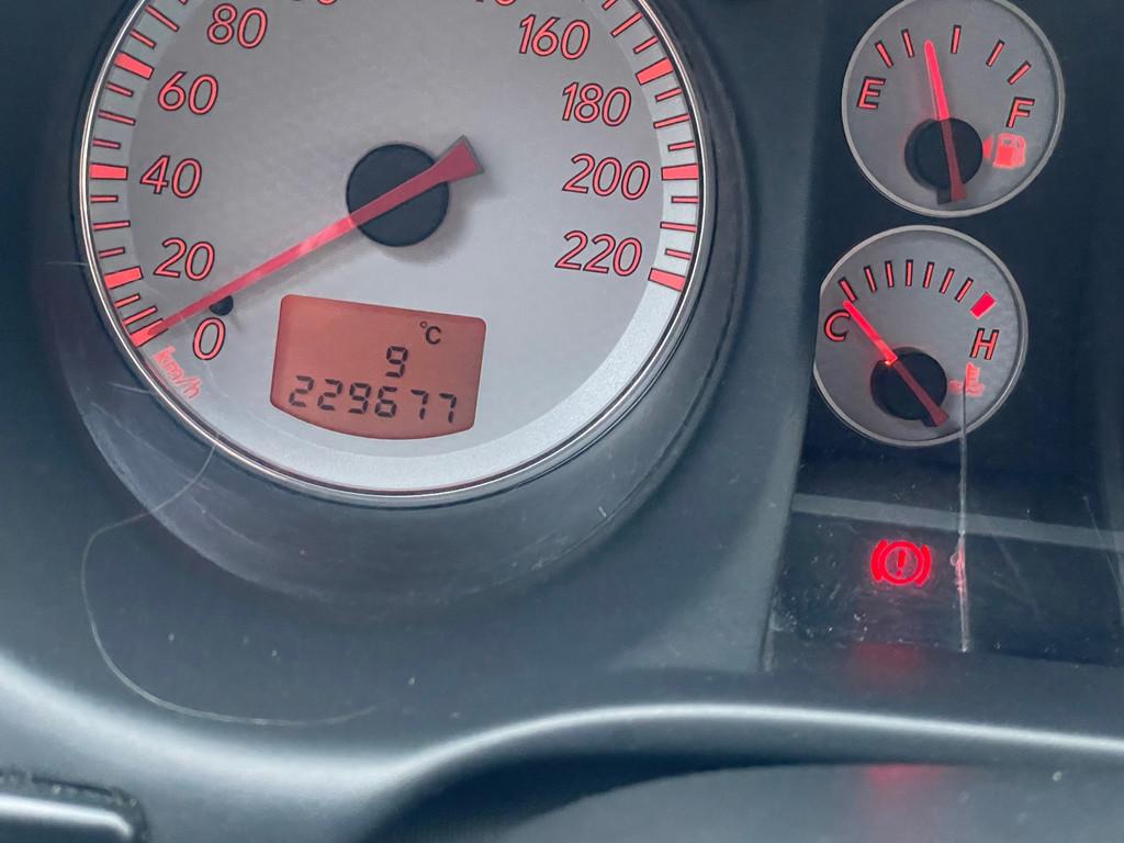 Mitsubishi Outlander 2.0 Invite plus, Voorwielaandrijving, 136 pk, Handgeschakeld, 570 kg