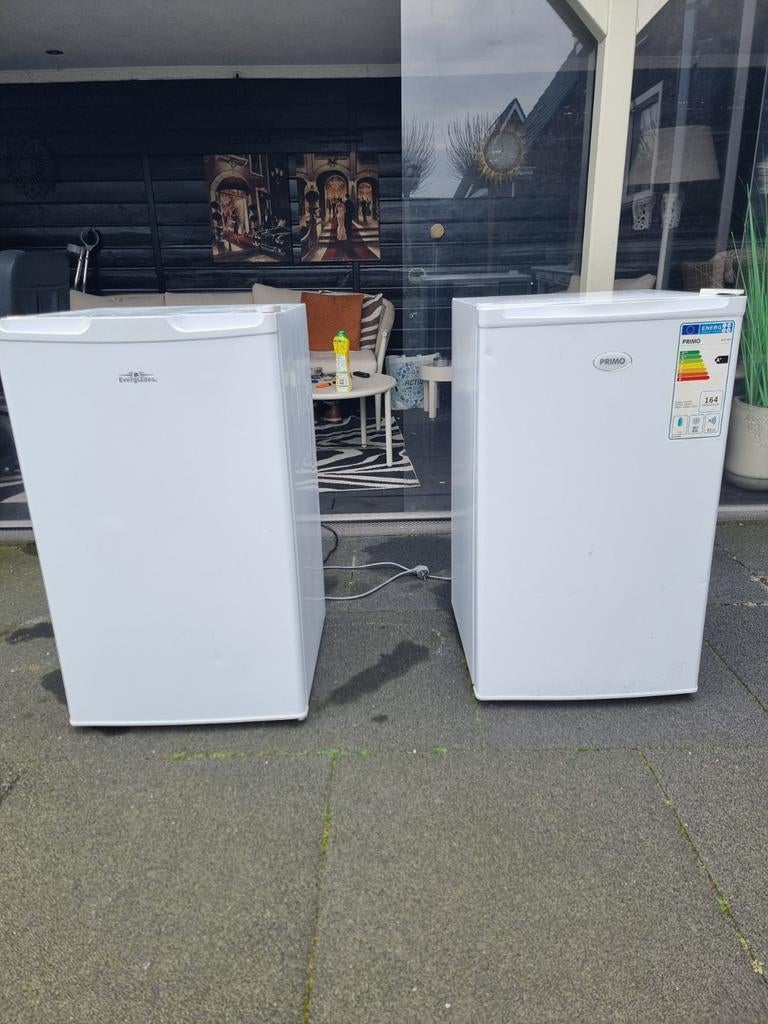 2 Goede vriezers ( tafelmodel), Witgoed en Apparatuur, Vriezers en Diepvrieskisten, Ophalen, Zo goed als nieuw, Minder dan 60 cm