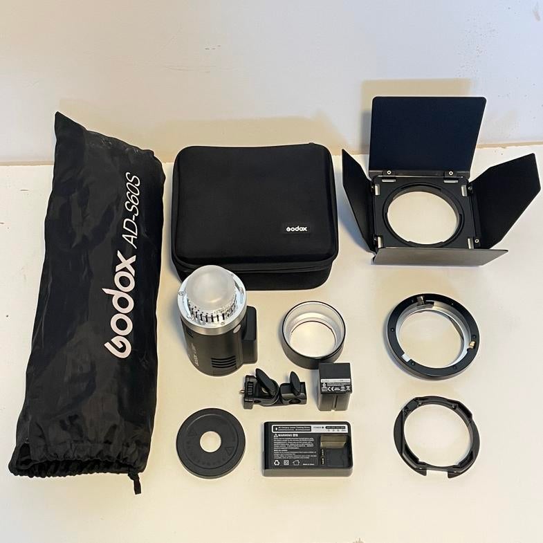 Godox AD300 pro | inclusief softbox/adapters en barndoor set, Ophalen of Verzenden, Zo goed als nieuw, Overige typen