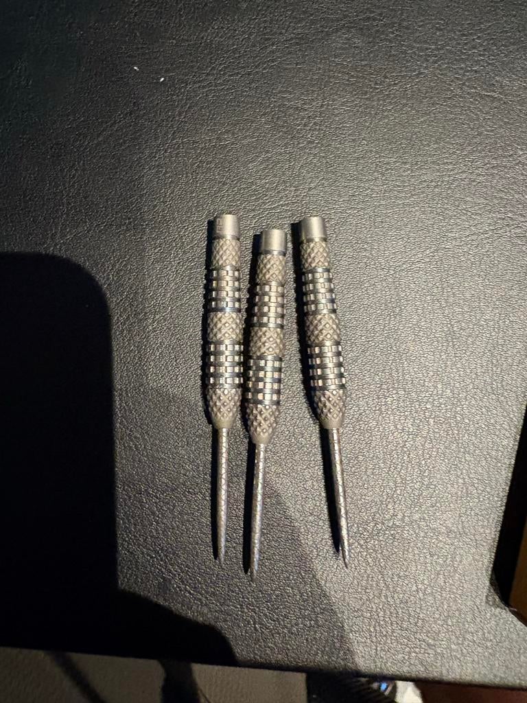 Luke Humphries Darts 22 gram - Zo goed als nieuw, Ophalen of Verzenden, Gebruikt, Pijlen