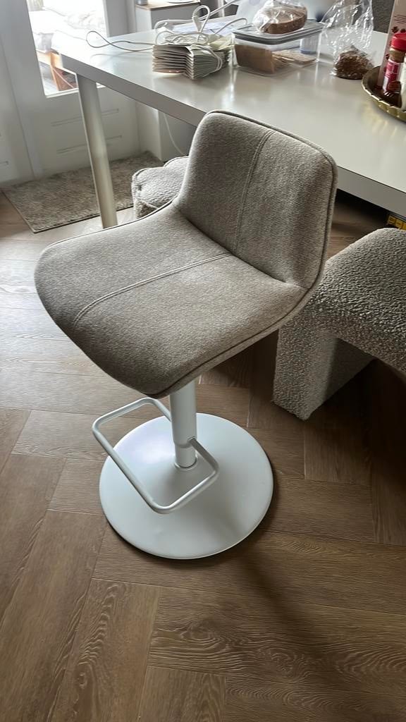 2 x barkruk ZGAN, 1 kruk, Ophalen of Verzenden, Zo goed als nieuw, 60 tot 90 cm