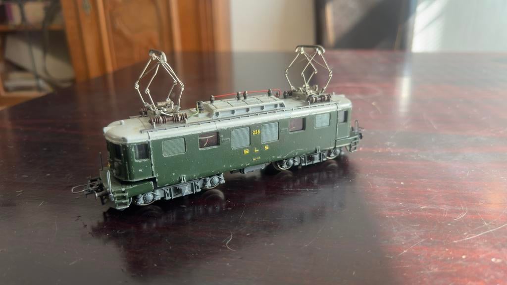Trix Express/h0 BLS 255 E-Lok | 1:87 Modelspoor, Gebruikt, Trix, Ophalen of Verzenden, Analoog