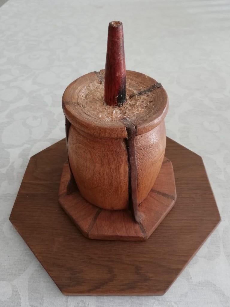 Kandelaar voor grote kaars, Ophalen, Gebruikt, Bruin, Hout