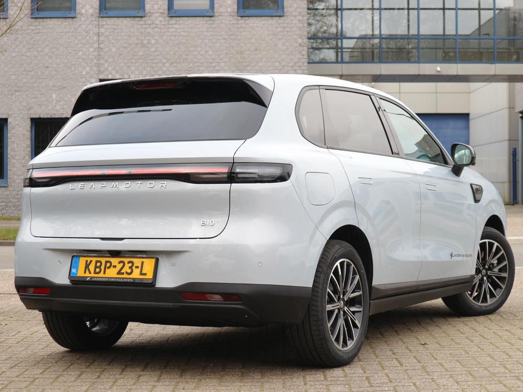 Leapmotor B10 Design ProMax 67.1 kWh / 360 Camera / Stuur en, Auto's, Leapmotor, Achterwielaandrijving, 750 kg, 1820 kg, SUV of Terreinwagen