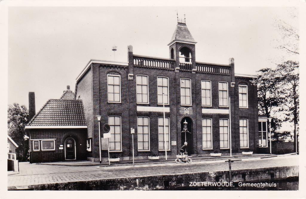 08758 Zoeterwoude - Gemeentehuis - 1969, Verzenden, 1960 tot 1980, Ongelopen, Zuid-Holland