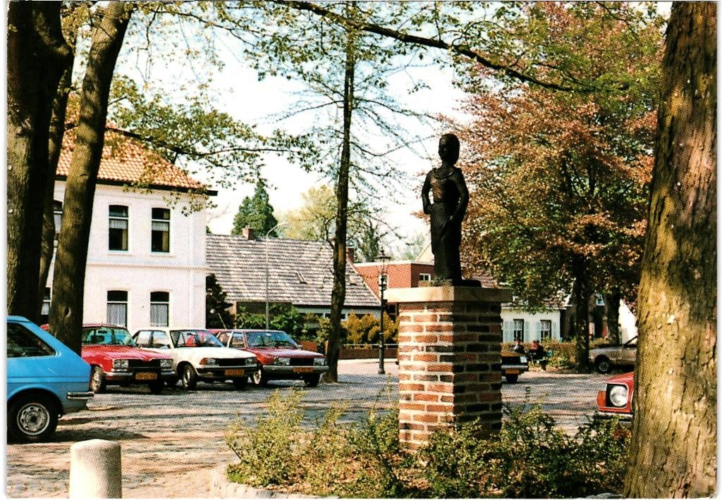 18467	Bredevoort	80+ Gld	Standbeeld	Hendrikje Stoffels, Verzamelen, Ansichtkaarten | Nederland, Ongelopen, Gelderland, 1980 tot heden
