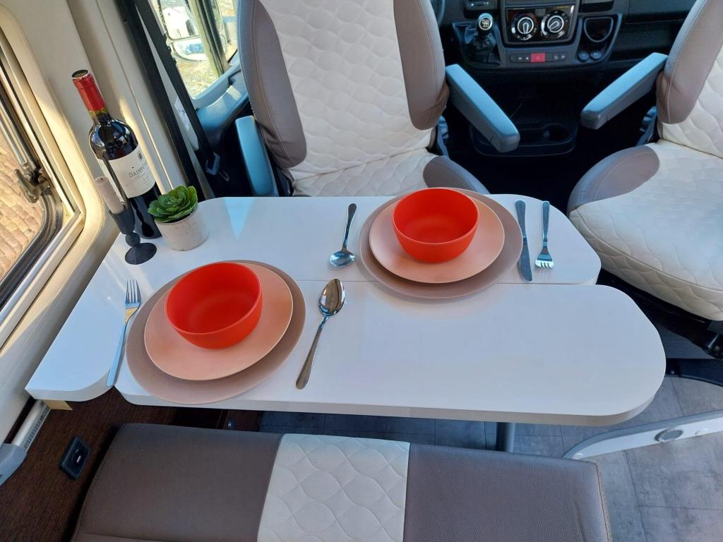 Karmann Mobil Davis 540 met een laadvermogen van 837 kilo !!, Niet ingevuld, Buscamper of Camperbus, Luifel, Ringverwarming