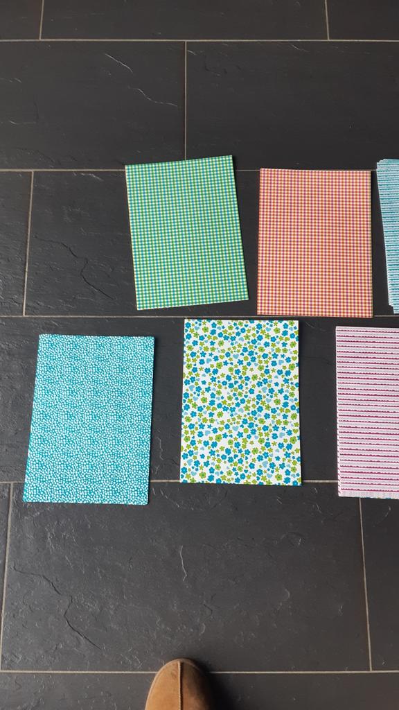 Knutsel papier (ongeveer 70 blaadjes), Overige thema's, Nieuw, Meerkleurig, Ophalen of Verzenden