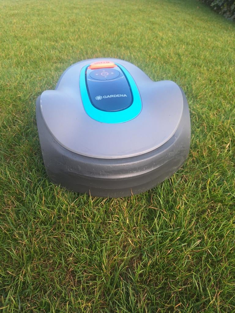 Gardena Sileno 250 robotmaaier Bluetooth, Tuin en Terras, Robotmaaiers, Ophalen of Verzenden, Zo goed als nieuw