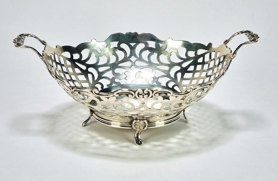 1055. Zilveren bonbonmandje - Schoonhoven, 1975