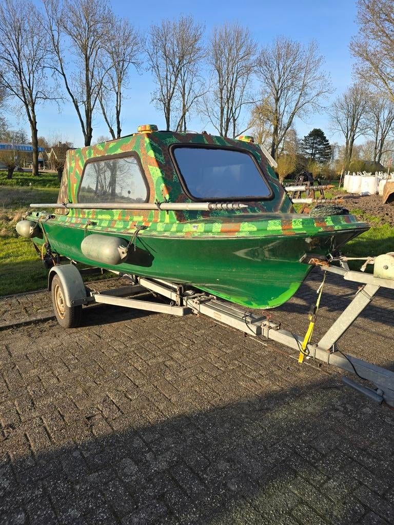 Karperboot visboot kajuitboot compleet en vaarklaar, Ophalen, Zo goed als nieuw, Minder dan 10 pk, Tot 6 meter