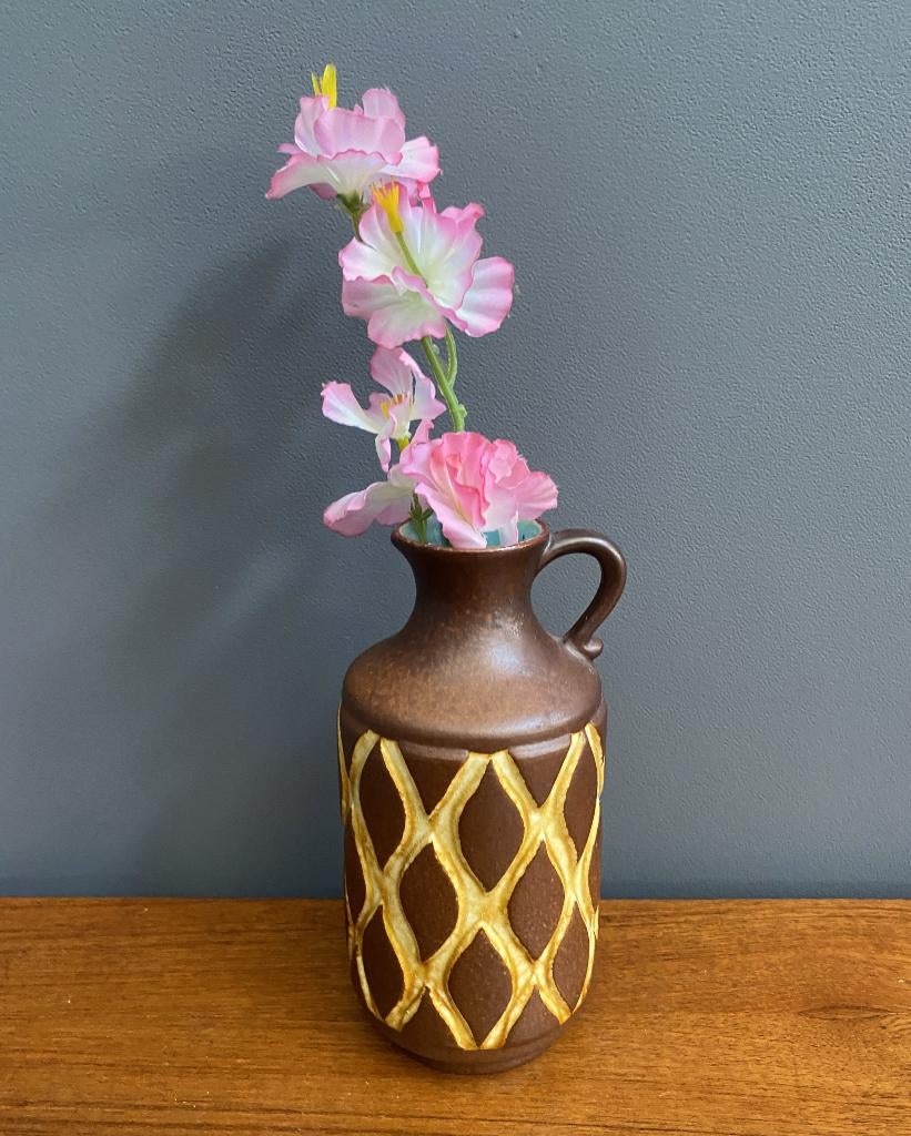 70 jaren D 80 ILKRA Bruine OOR vaas decoratie geel glazuur, Gebruikt, Overige kleuren, Aardewerk of Porselein, Ophalen of Verzenden