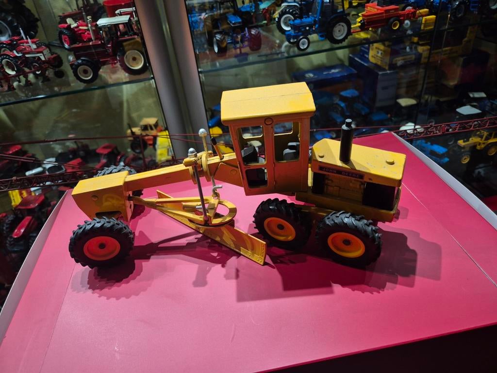 John deere grader 1:16/ 1:32, Ophalen of Verzenden, Tractor of Landbouw, SIKU