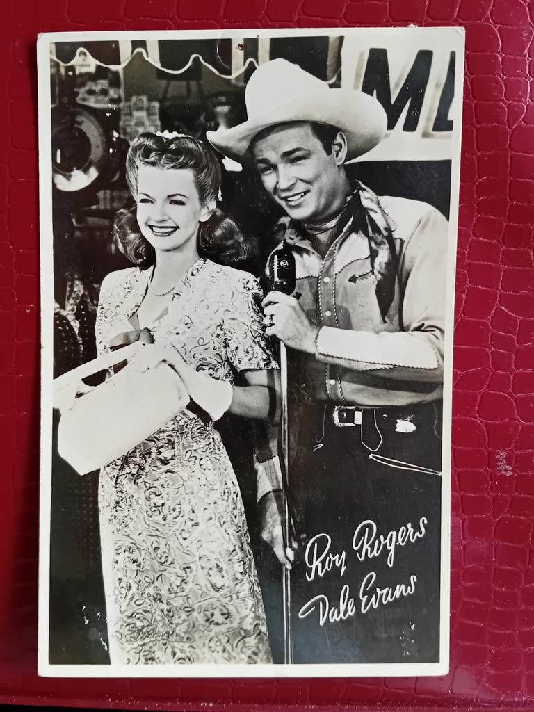 Ansichtkaart Roy Rogers Dale Evans, Ophalen of Verzenden, Foto of Kaart