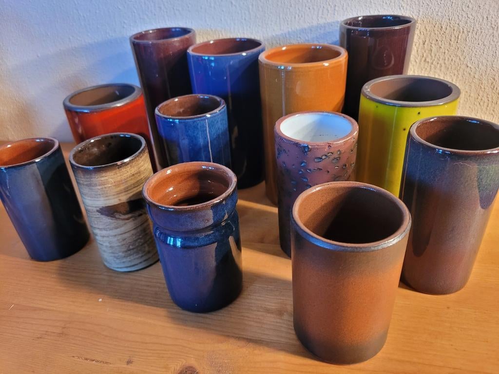 vintage cilindervaasje cilinder smalle vaas kokervaas vaasje, Huis en Inrichting, Woonaccessoires | Vazen, Overige kleuren, Aardewerk of Porselein