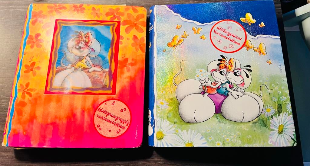 Grote Diddl verzameling - Hologram en Glitter albums, Verzamelen, Diddl, Ophalen of Verzenden, Diddl, Gebruikt, Papier, Kaart of Schrift