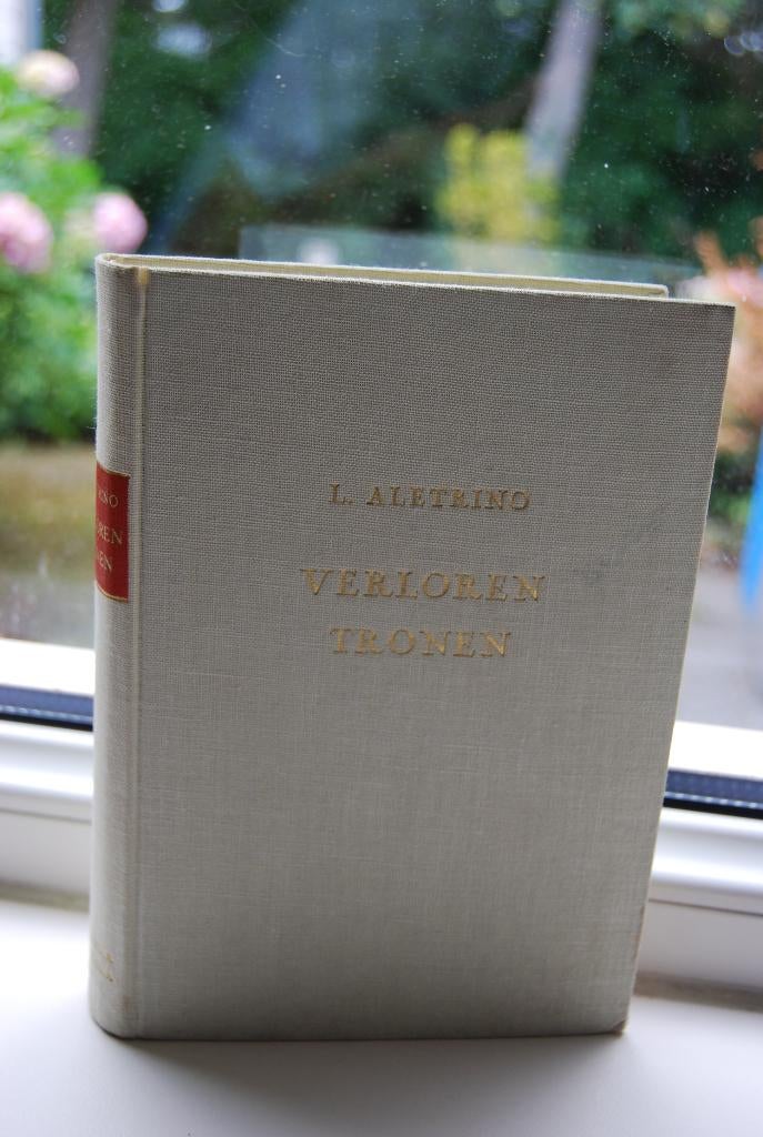 Verloren tronen, Gelezen, L. Aletrino, Ophalen of Verzenden, Voor 1940