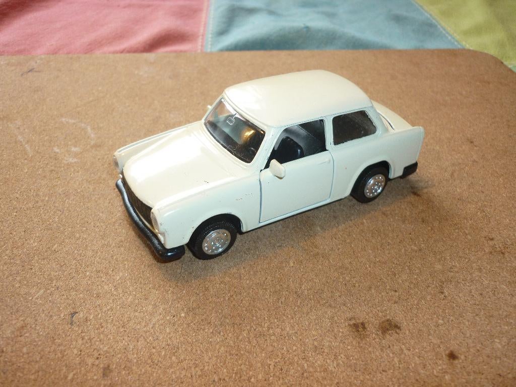 Retro vintage modelauto Trabant 601-s schaal 1:24 auto, Ophalen of Verzenden, Zo goed als nieuw, Auto, Overige merken