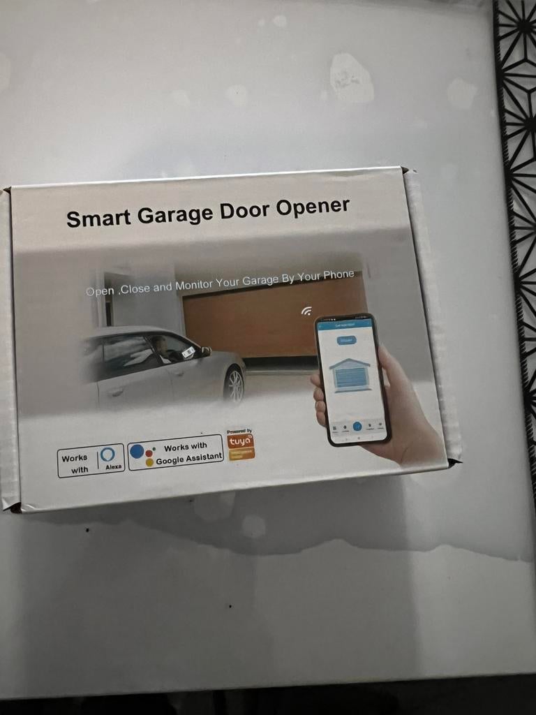 Smart garage door opener ., Ophalen of Verzenden, Zo goed als nieuw