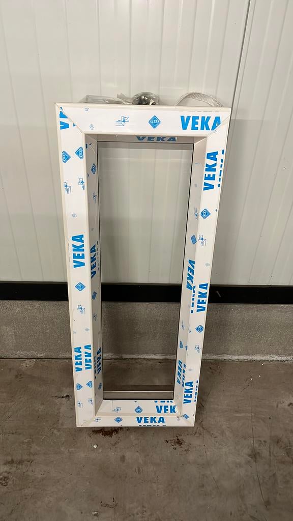 Vast raam Veka, Ophalen, Nieuw, Kunststof, Raamkozijn