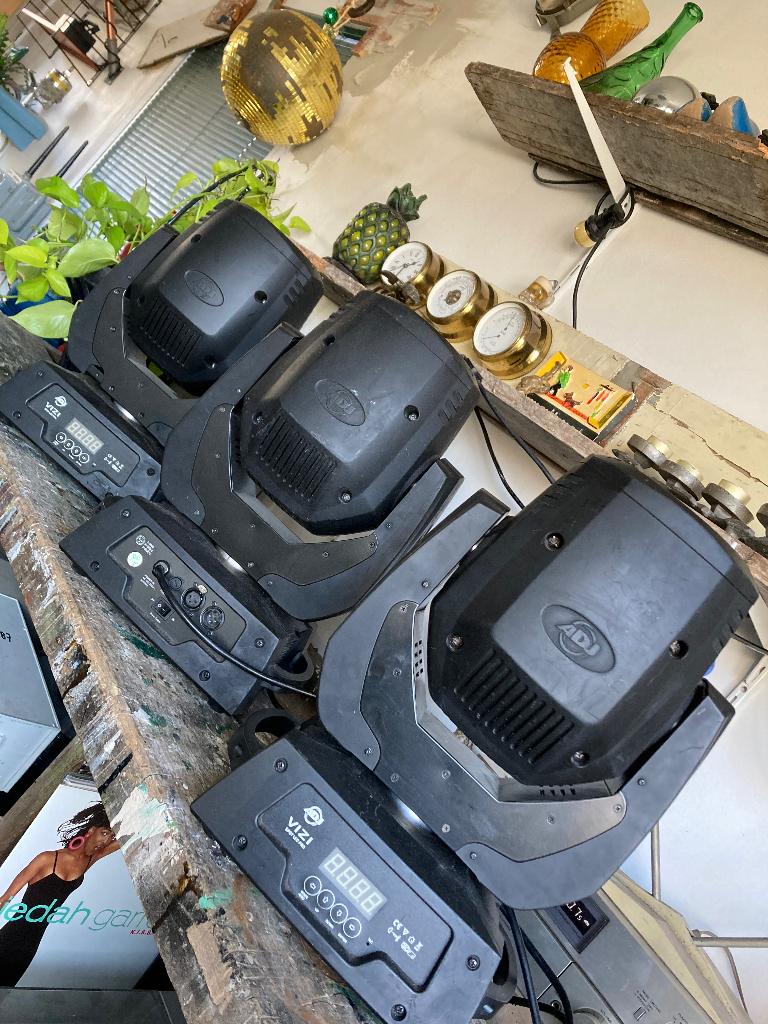 3 stuks ADJ VIZI spot led pro, Ophalen, Zo goed als nieuw, Licht, Geluidgestuurd