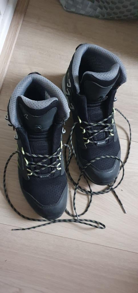 Zwarte Wandelschoenen Lowa Maat 40 in perfecte staat, Sport en Fitness, Bergsport en Wandelen, Zo goed als nieuw, Schoenen, Ophalen of Verzenden