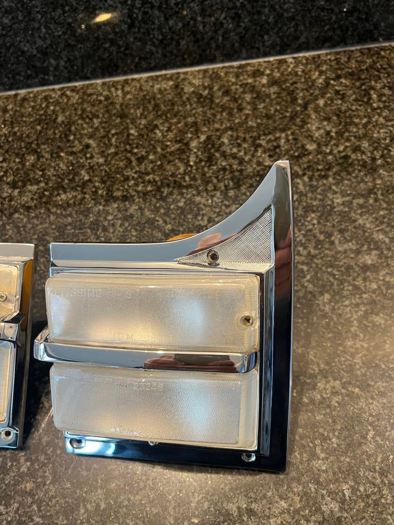 Stads/knipperlich unit  fiat2300 - 2st/ L&R nieuw, Ophalen of Verzenden, Nieuw, Fiat