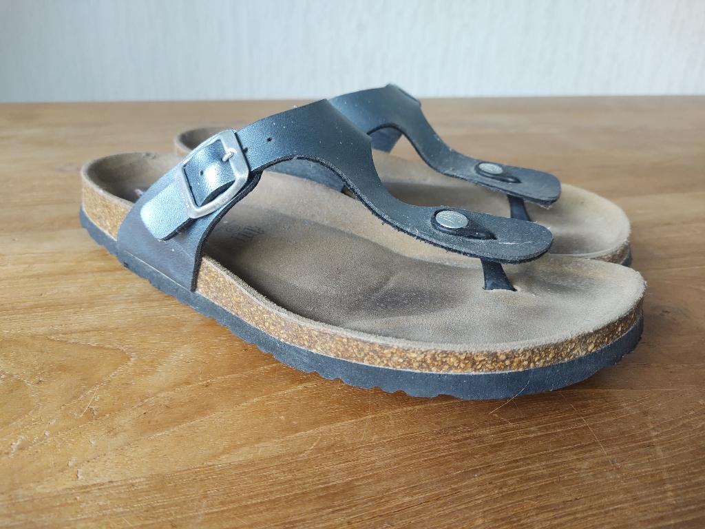 Nette Hush puppies slippers teenslippers maat 43, Kleding | Dames, Schoenen, Slippers, Overige kleuren, Ophalen of Verzenden, Gedragen