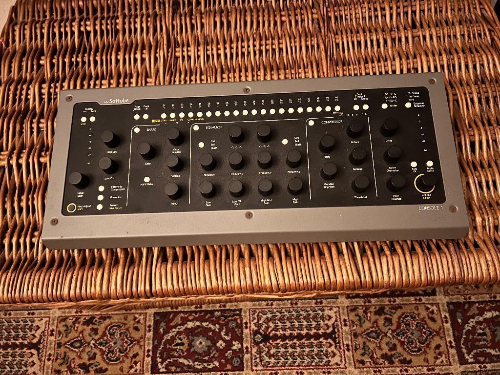 Softube Console 1 – professionele studio controller, Ophalen of Verzenden, Zo goed als nieuw