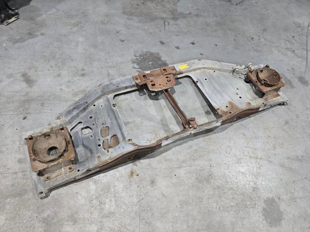 Ford Bronco / F100 / F150 / F250 / F350 Radiateursupport, Ophalen, Gebruikt, Ford