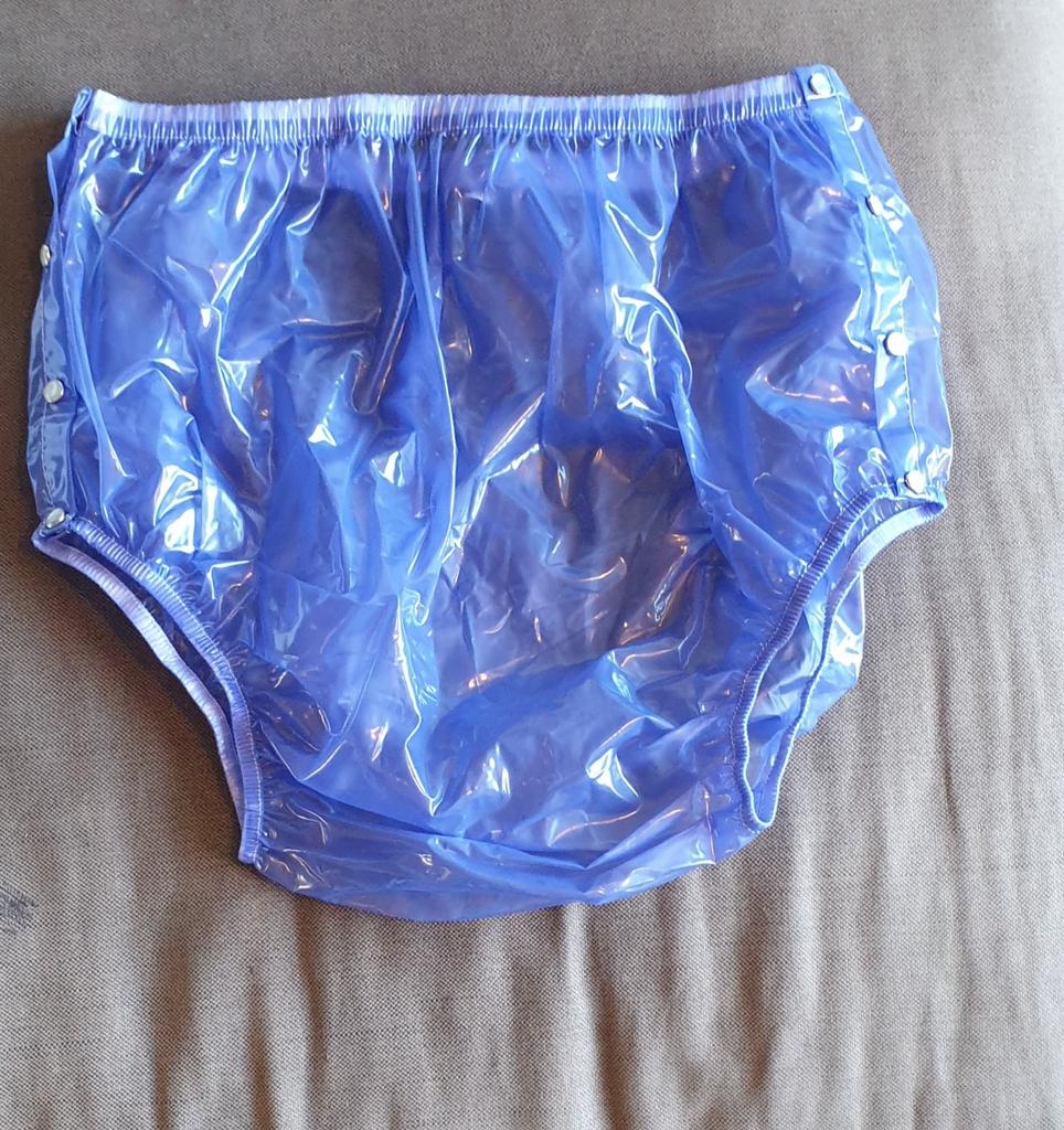 Blauwe plastic broek met druk knopen, Kort, Blauw, Maat 46/48 (XL) of groter, Nieuw