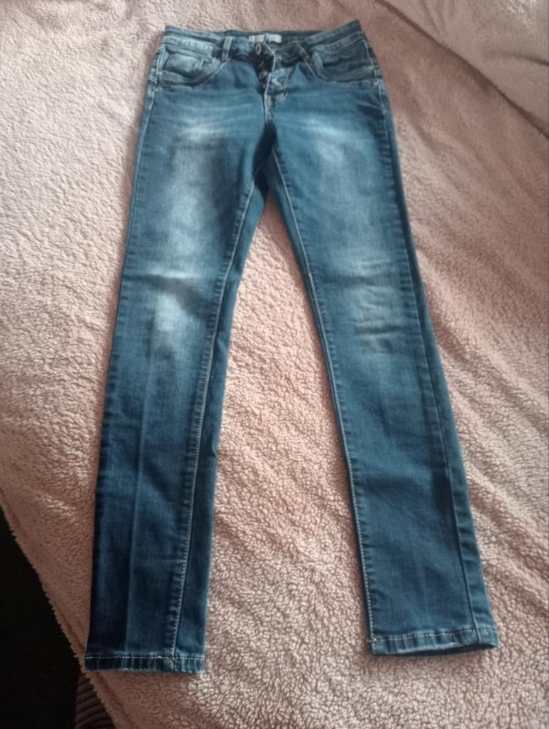 jewelly spijkerbroek maat S, Ophalen of Verzenden, Zo goed als nieuw, Blauw, W30 - W32 (confectie 38/40)