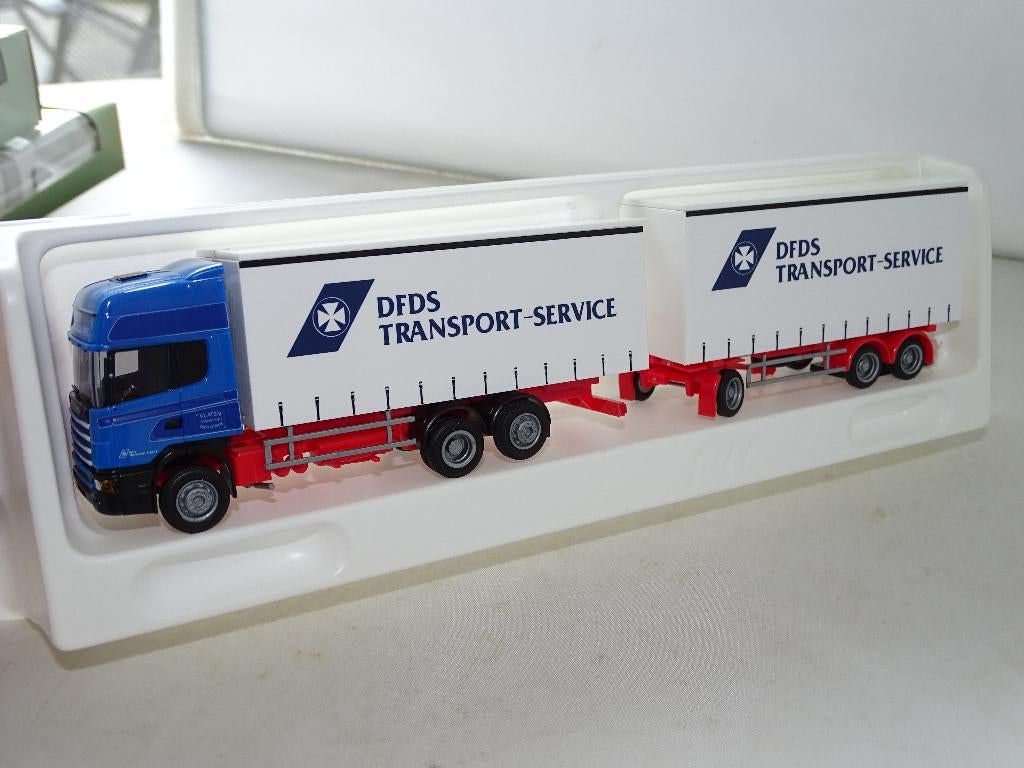 1/87 Awm Scania DFDS  Transport service, Hobby en Vrije tijd, Modelauto's | 1:87, Ophalen of Verzenden, Zo goed als nieuw, Bus of Vrachtwagen