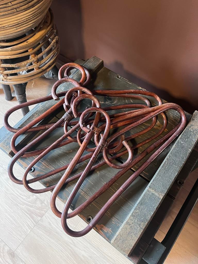 6 Vintage Rotan Kledinghangers, Kleding | Dames, Kledinghangers, Ophalen of Verzenden, Gebruikt, Overige materialen, Volwassenen
