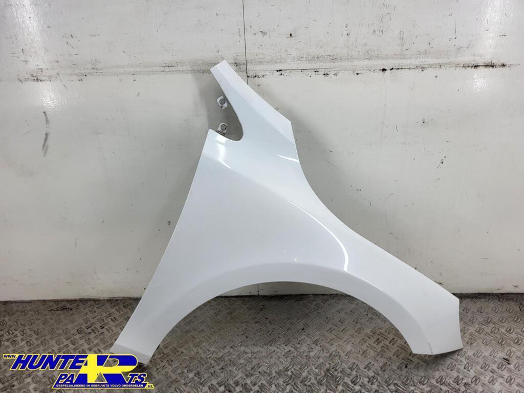 Voorscherm R wit metallic 614-46 Volvo V40 II ('12-'19), Gebruikt, Ophalen of Verzenden, Volvo, Volvo