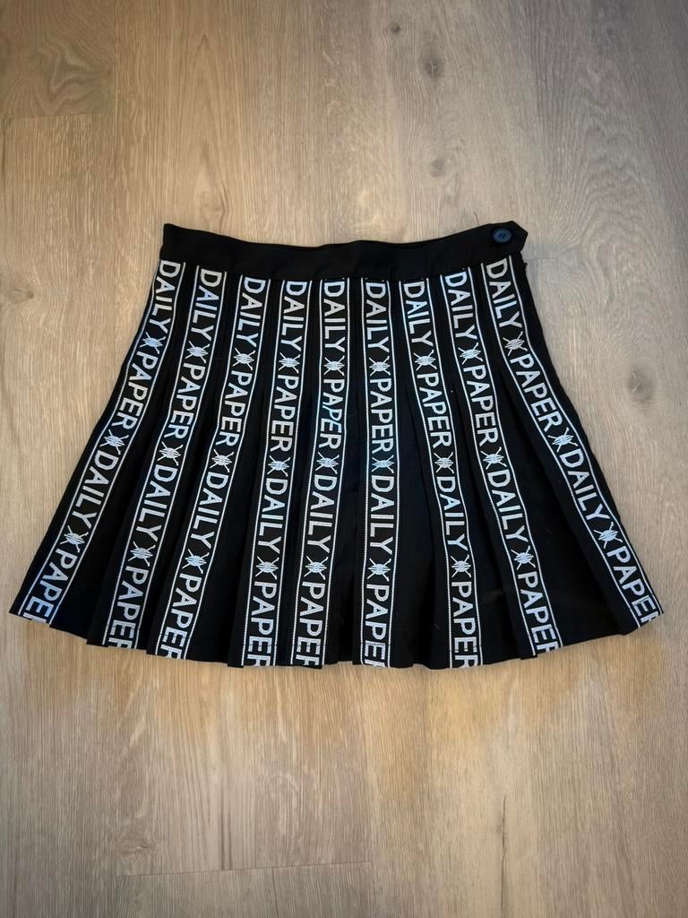 Daily paper rok M, Ophalen of Verzenden, Zo goed als nieuw, Zwart, Boven de knie