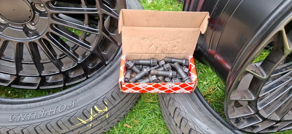 19 inch Mercedes C klasse velgen met banden, Auto-onderdelen, Banden en Velgen, Ophalen