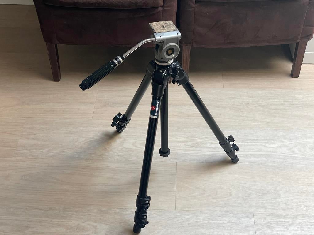 Manfrotto statief type 144B met statiefkop, Audio, Tv en Foto, Gebruikt, 175 cm of meer, Met balhoofd, Ophalen of Verzenden