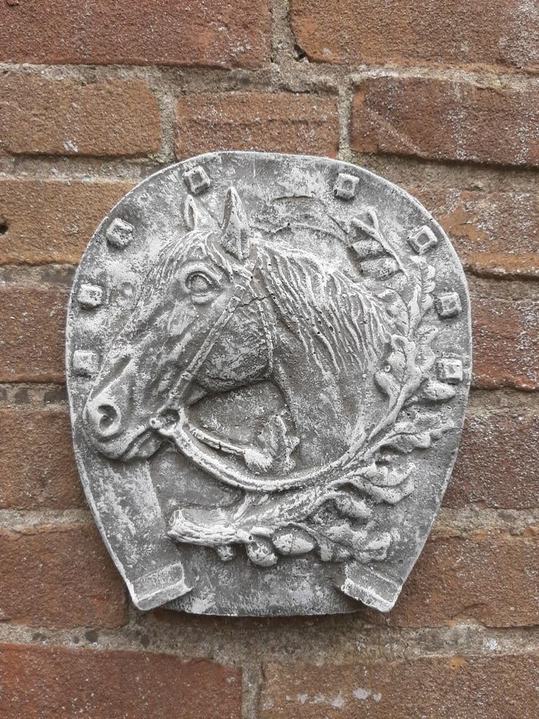 Paard hoefijzer wanddecoratie betonnen beeld tuinbeeld beton, Tuin en Terras, Ophalen of Verzenden