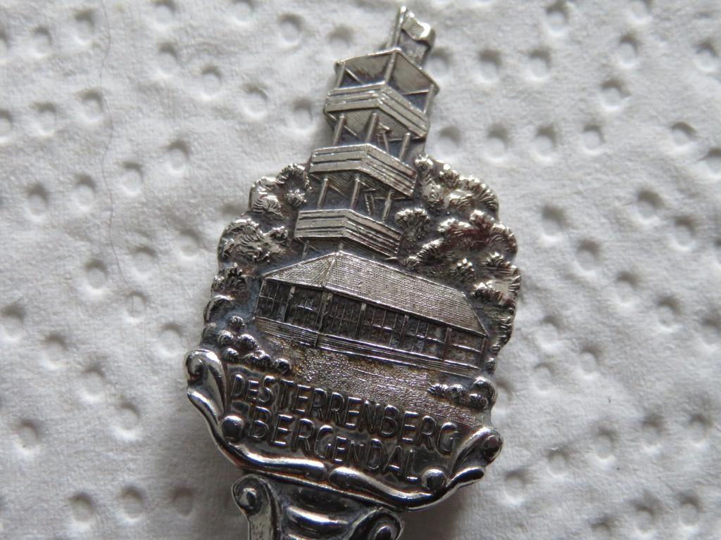 Lepeltje de Sterrenberg te Berg en Dal, Verzenden, Zo goed als nieuw, Overige materialen, Bestek