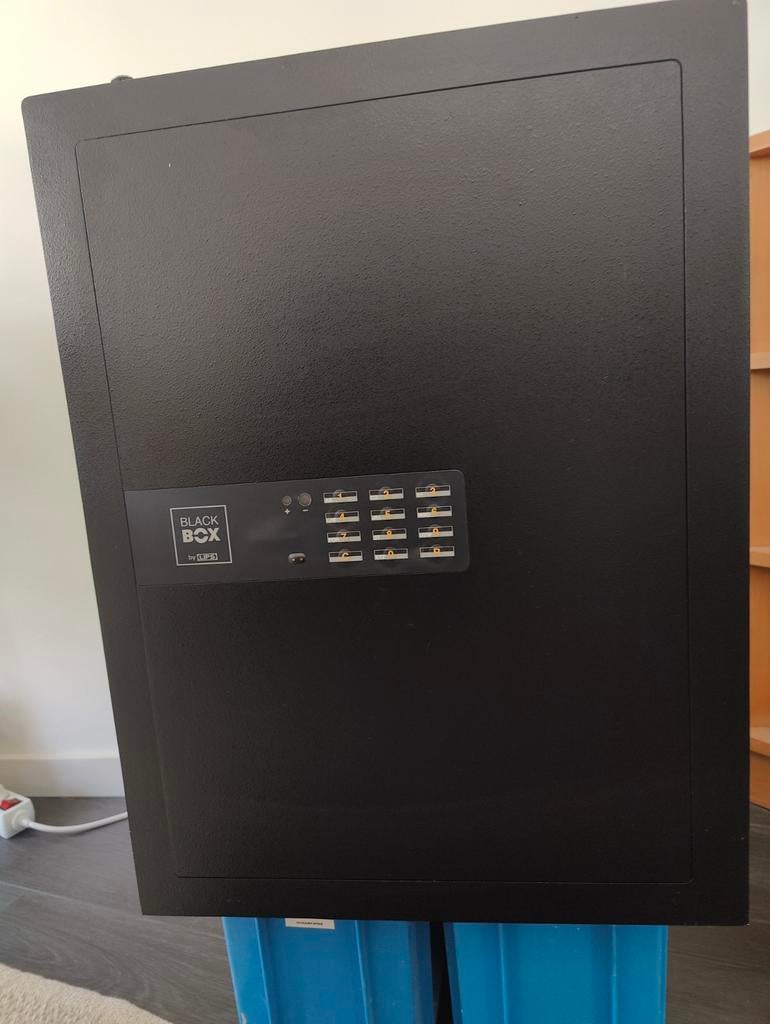Lips Black Box Kluis met cijferslot, Huis en Inrichting, Brandblussers en Brandkasten, Ophalen, Gebruikt, Brandkast