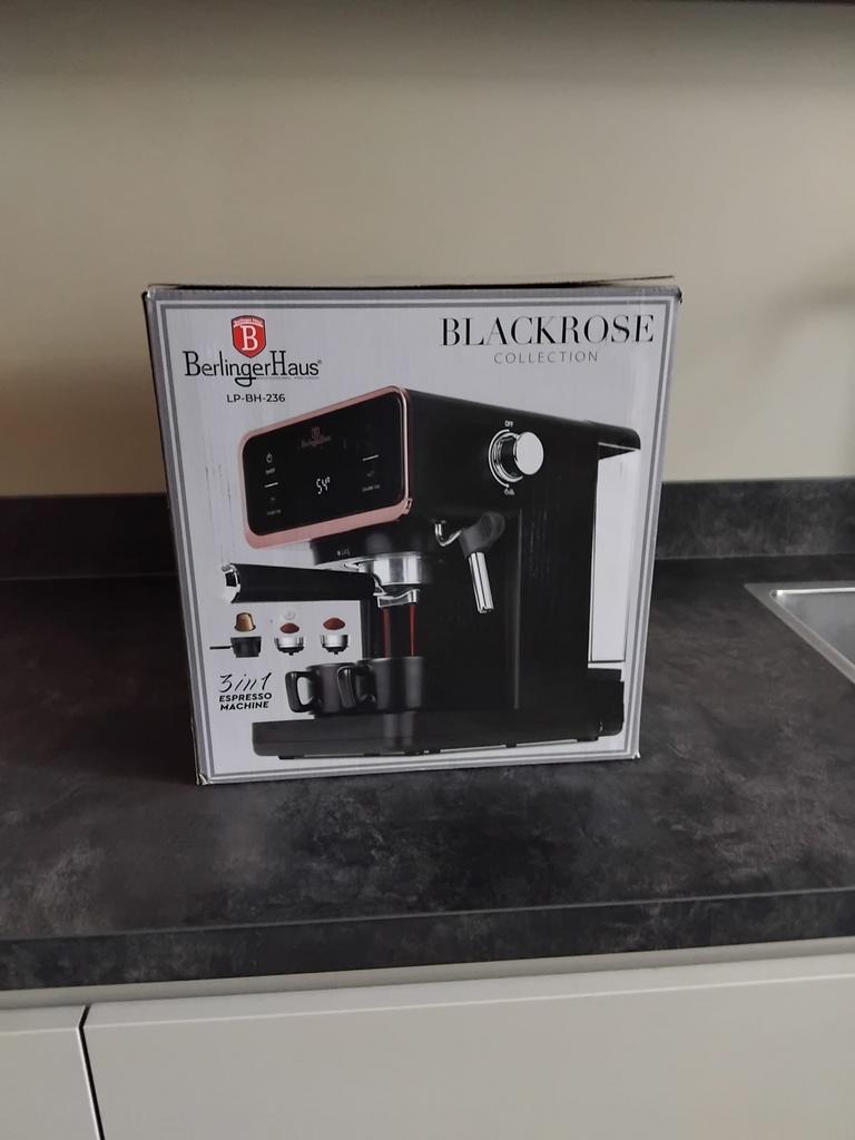 Berlinger Haus Black Rose 3-in-1 Espressomachine, Afneembaar waterreservoir, Espresso apparaat, Nieuw, Gemalen koffie