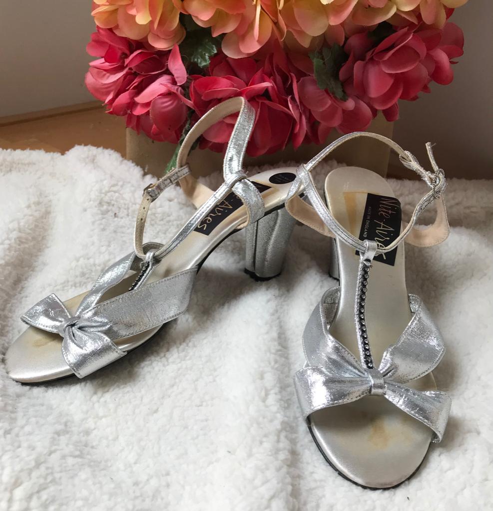 Avondschoen NITE AIRES Mt 5,5 - vintage, Overige kleuren, Ophalen of Verzenden, Zo goed als nieuw, Schoenen met hoge hakken