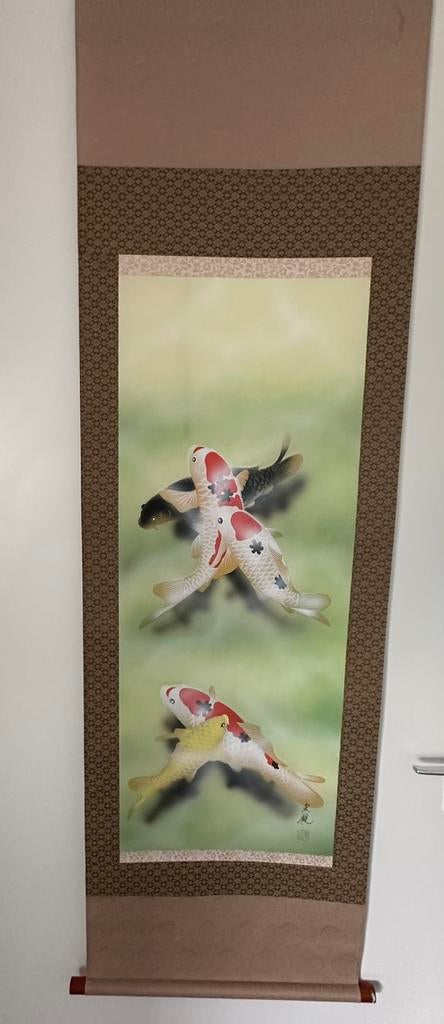 Japanse schilderij kakejiku (wandrol) met koi – gesigneerd, Ophalen of Verzenden