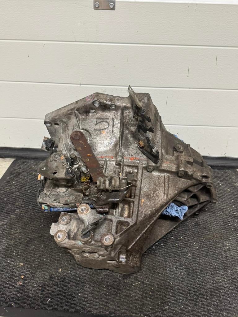 Versnellingsbak toyota aygo peugeot 107 citroen c1, Auto-onderdelen, Transmissie en Toebehoren, Ophalen of Verzenden, Toyota